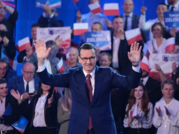 Πολωνία: Νικητής των εκλογών αναδείχτηκε το κυβερνών εθνικιστικό Κόμμα του Νόμου και της Δικαιοσύνης
