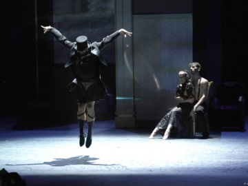 Συγκίνηση στην πρεμιέρα της παράστασης του Μπαλέτου της ΕΛΣ «Χορός με τη σκιά μου»