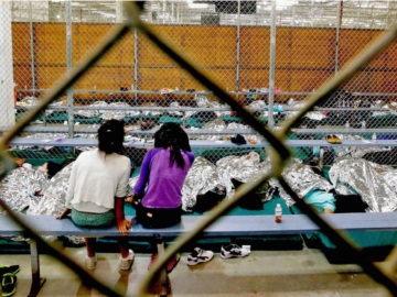 ΟΗΕ: Περισσότερα από 100.000 παιδιά βρίσκονται υπό κράτηση στις ΗΠΑ σε σχέση με τη μετανάστευση