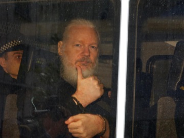Σουηδία: Η εισαγγελία θέτει στο αρχείο την έρευνα για βιασμό σε βάρος του ιδρυτή των WikiLeaks Τζούλιαν Ασάνζ