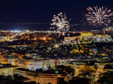 Με φαντασμαγορική γιορτή θα υποδεχτεί η Αθήνα το 2020, στο Σύνταγμα