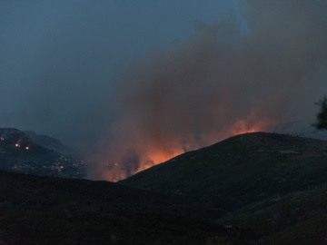 Μεγάλη φωτιά στην Εύβοια -5 πολίτες στο νοσοκομείο, εκκενώθηκαν χωριά και οικισμοί
