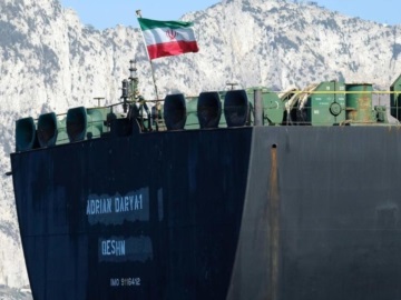 Θρίλερ με το ιρανικό τάνκερ που πλέει προς Καλαμάτα - Προειδοποιούν την Αθήνα οι ΗΠΑ 