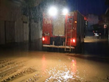 Αγωνιώδης έκκληση για βοήθεια από τον Παλαμά Καρδίτσας - Πλημμύρισε το χωριό, το νερό έφτασε το 1,5 μέτρο