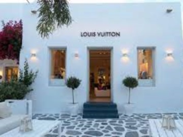 Louis Vuitton: Στα σχέδια η λειτουργία ξενοδοχείου στην Αθήνα