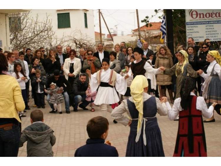 Αγκίστρι: Με παρέλαση και παραδοσιακούς χορούς οι εκδηλώσεις για την 25η Μαρτίου
