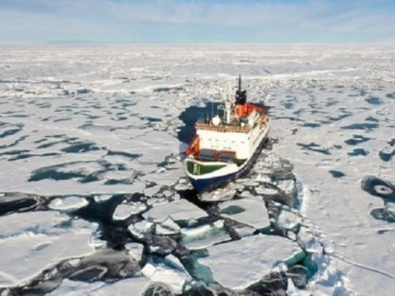 Ρωσικό παγοθραυστικό με 33 επιβαίνοντες εξέπεμψε σήμα κινδύνου ανοικτά της δυτικής Νορβηγίας - Κατά τη διάρκεια θαλασσοταραχής