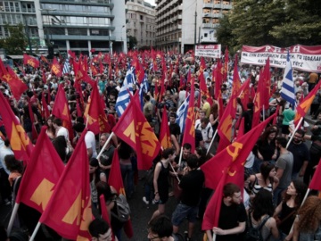 ΚΚΕ: Αν η κυβέρνηση τολμήσει να φέρει νόμο για τον περιορισμό των διαδηλώσεων, θα τον καταργήσει στην πράξη ο λαός