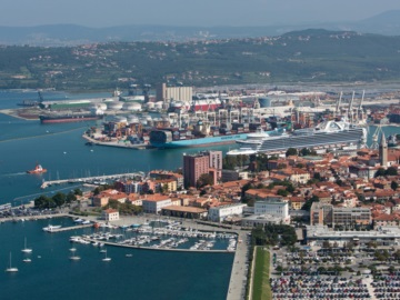 Σλοβενία: Νέα επένδυση πέντε εκατ. ευρώ στο λιμάνι του Κόπερ για δεύτερη είσοδο φορτηγών