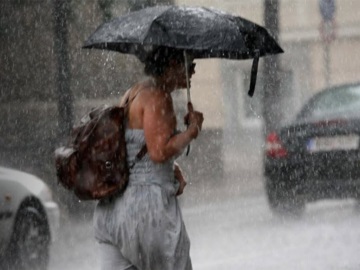 Καιρός: Ισχυρές καταιγίδες, χαλάζι και θυελλώδεις άνεμοι τις επόμενες ώρες - Βρέχει και στην Αίγινα