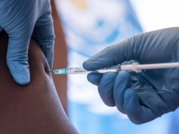 Η Pfizer προβλέπει να ζητήσει την έγκριση του εμβολίου της κατά της Covid-19 μέσα στον Νοέμβριο