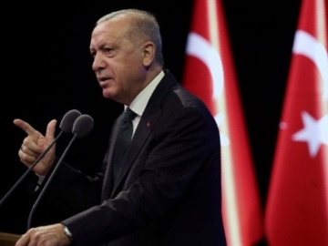 Ο Ερντογάν καλεί τους Τούρκους να μποϊκοτάρουν τα γαλλικά προϊόντα