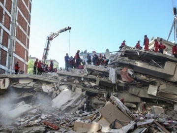 Τουρκία: Τρίχρονο κορίτσι διασώθηκε από τα ερείπια 65 ώρες μετά το σεισμό - Στους 79 οι νεκροί