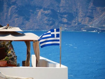 Ανήσυχοι οι Έλληνες ξενοδόχοι από το &quot;φέσι&quot; της TUI