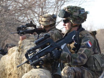 Γαλλία: Πράσινο φως για «βιονικούς» στρατιώτες