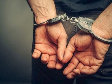 Προφυλακιστέοι οι έξι κατηγορούμενοι για τις κατ&#39; οίκον παραδόσεις κοκαϊνης