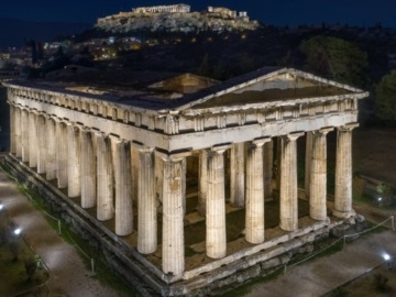 Μνημείο Φιλοπάππου και Ναός του Ηφαίστου: Η ιστορία των δύο μνημείων που φωτίστηκαν εκ νέου