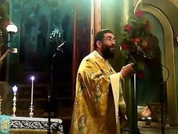 Οργή ιερέα στην Καλαμάτα: «Όσοι δεν φοράτε μάσκα, θα βγείτε έξω» - Βίντεο