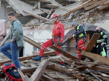 Εικόνες χάους και καταστροφής στην Πέτρινια, 6 νεκροί από τον σεισμό στην Κροατία