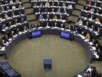 Το Μεταναστευτικό κλονίζει την Ευρώπη: Έκτακτη σύγκληση συμβουλίων στην ΕΕ