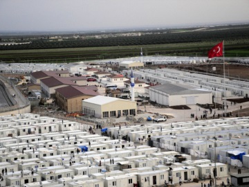 Η Ε.Ε. δίνει 500 εκ. ακόμη στην Τουρκία για το προσφυγικό 