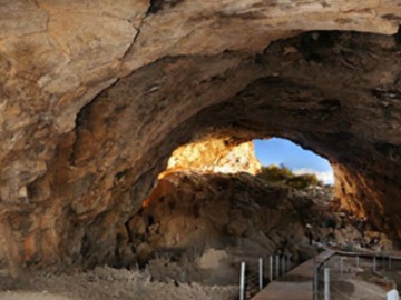 Πεζοπορική εξόρμηση στο σπήλαιο Φράγχθι  - Aναδεικνύεται το μονοπάτι που το ενώνει με την Κοιλάδα 