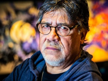 Έφυγε από τη ζωή, χτυπημένος από το κορωνοϊό, ο χιλιανός συγγραφέας Λουίς Σεπούλβεδα