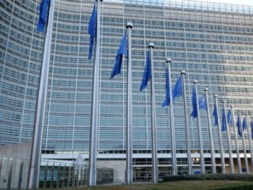 Eurogroup:  Μάχη στη σημερινή τηλεδιάσκεψη -  Στα δύο η Ευρώπη για τα κορωνοδάνεια του ESM 