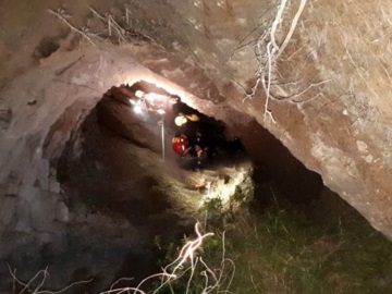 Τέσσερις άνδρες βρέθηκαν νεκροί σε σπήλαιο στο Λουτράκι