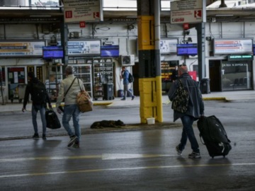 Μετακινήσεις εκτός νομού από τη Δευτέρα - Τα μέτρα για ΚΤΕΛ, τρένα, αεροπλάνα