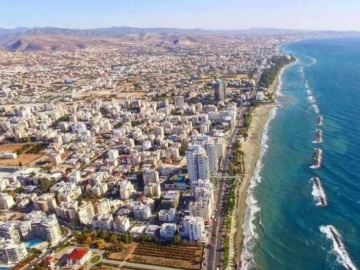 Χαμηλές πτήσεις για τον τουρισμό στην Κύπρο - Ρεπορτάζ Κώστας Αργυρός