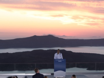 Το ηλιοβασίλεμα της Σαντορίνης ταξίδεψε σε όλο τον κόσμο και διαφήμισε τον ελληνικό τουρισμό 