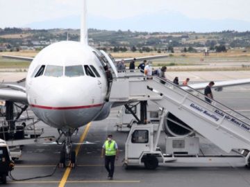 Οι 11 «κόκκινες» πτήσεις που έφθασαν χθες στην Ελλάδα - Αυστηρά μέτρα και έλεγχοι