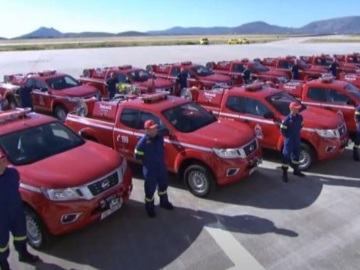 Παρουσία Μητσοτάκη η παράδοση 20 πυροσβεστικών οχημάτων από την «Παπαστράτος» (βίντεο)