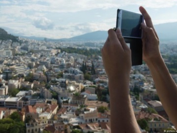 Μειώθηκε 60% το μέσο μηνιαίο εισόδημα από τουριστικές μισθώσεις στην Αθήνα