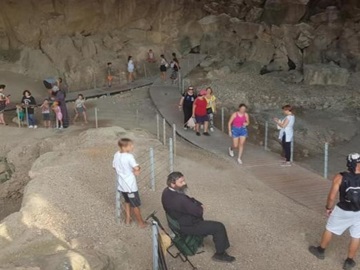Κοιλάδα: Πεζοπόροι και ποδηλάτες εξόρμησαν στο Σπήλαιο Φράγχθι (Pics)