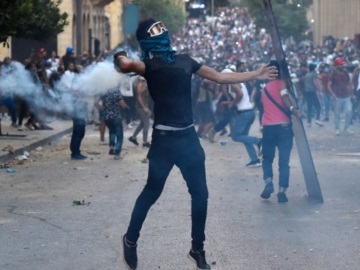 Βηρυτός: Νέες συγκρούσεις μεταξύ των δυνάμεων ασφαλείας και διαδηλωτών