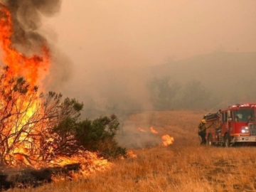 ΗΠΑ: Σε κατάσταση έκτακτης ανάγκης πέντε κομητείες της Καλιφόρνια εξαιτίας των πυρκαγιών