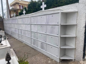 Αίγινα: Τοποθέτηση Οστεοφυλακίων στο Κοιμητήριο της Κοινότητας Αίγινας