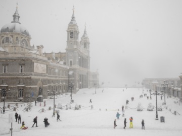  6 εντυπωσιακές εικόνες από την πρωτοφανή χιονόπτωση στη Μαδριτη