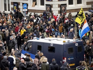 Ολλανδία: Χιλιάδες διαδήλωσαν στο Άμστερνταμ κατά του lockdown