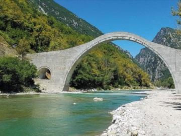 Η Europa Nostra βράβευσε το έργο αποκατάστασης του γεφυριού της Πλάκας
