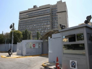 Την κλήση του Διοικητή της ΕΥΠ στη Βουλή ζητά ο ΣΥΡΙΖΑ - Η απάντηση Οικονόμου στις καταγγελίες για παρακολουθήσεις πολιτών