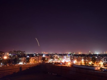 Δύο πύραυλοι εκτοξεύθηκαν από το Ισραήλ εναντίον κτιρίου στη Δαμασκό