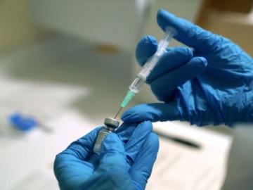 Τούντας – Τρίτη δόση στους 4 μήνες και ποινική δίωξη εναντίον των γιατρών που ενισχύουν το αντιεμβολιαστικό κίνημα