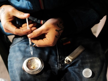 ΗΠΑ: Ρεκόρ με πάνω από 100.000 θανάτους από υπερβολική δόση ναρκωτικών μέσα σε ένα έτος