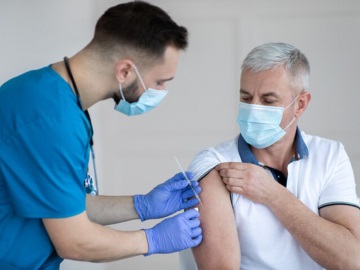 Ευρωπαϊκό Συμβούλιο: «Ζωτικής» και «επείγουσας σημασίας» οι εμβολιασμοί και η χορήγηση ενισχυτικών δόσεων