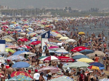 Κορωνοιός: Στον αέρα οι διακοπές εκατομμυρίων, η Ισπανία προειδοποιεί για πιθανό lockdowvn στον τουρισμό! - Ρεπορτάζ του  Euronews