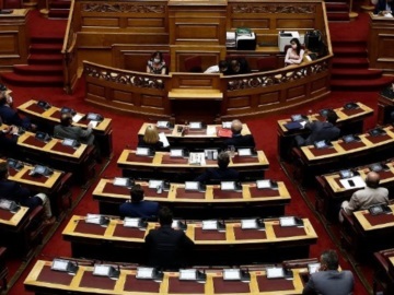 Βουλή: Ξεκινά η συζήτηση και ψήφιση του σ/ν του υπ. Παιδείας για την τριτοβάθμια εκπαίδευση