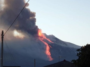 Έκρηξη στο ηφαίστειο της Αίτνας - Δείτε LIVE εικόνα 